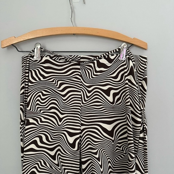H&M Divided Brown and White Zebra Printed pants with waist tie string - Picture 2 of 6